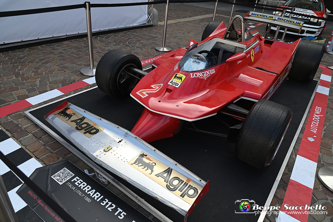 VBS_3851 - Autolook Week - Le auto in Piazza San Carlo.jpg
